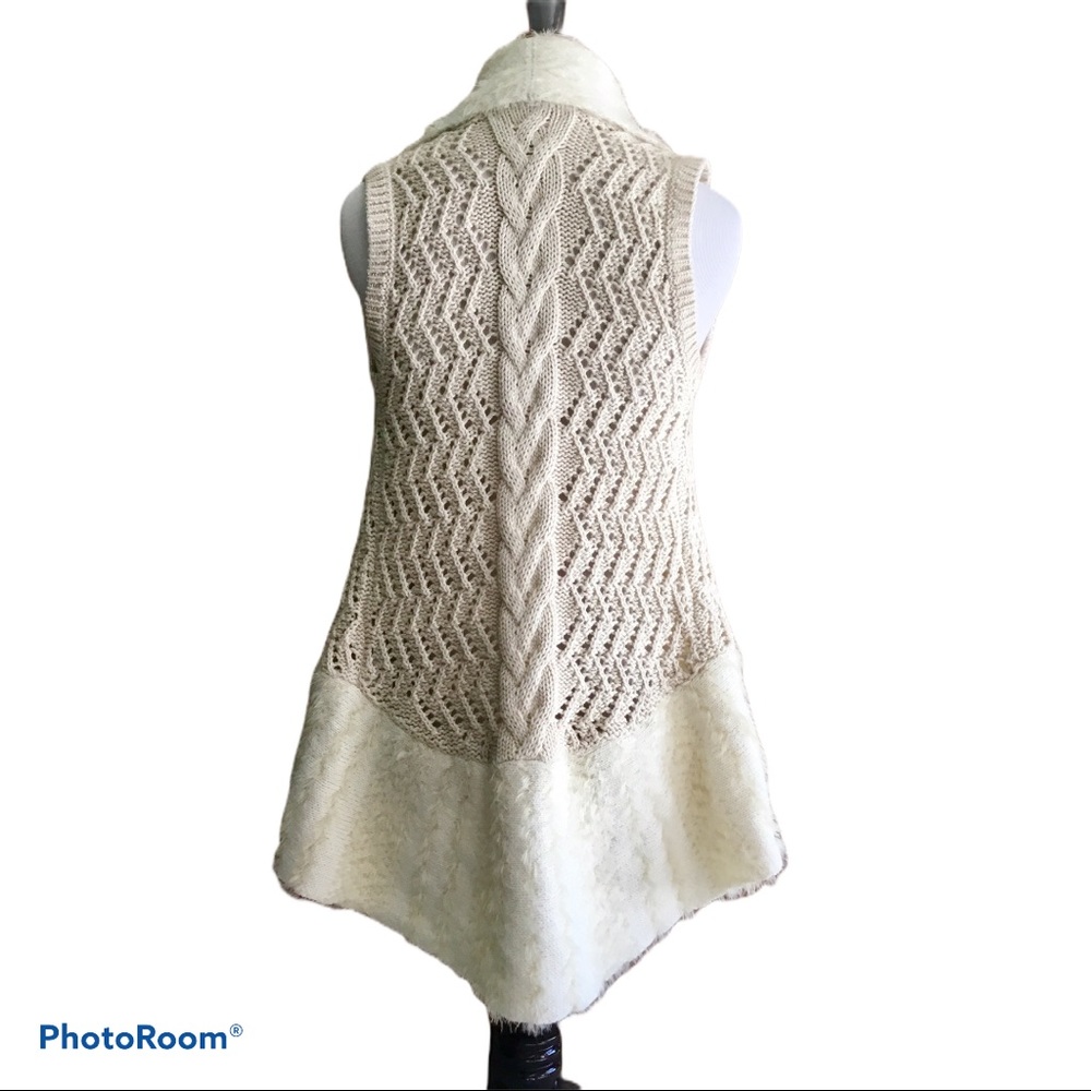 Max Studio Knit Vest With Trim, Girls L (10-12) - Picture 4 of 6